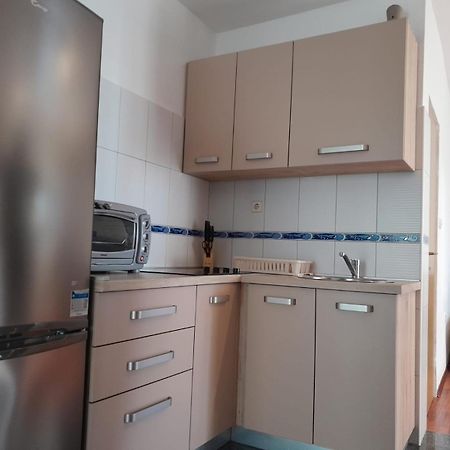 Sreca Apartment Near Beach With Bbq Bibinje Quarto foto