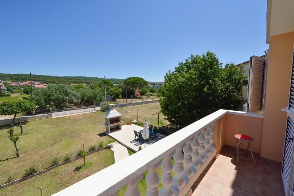 Sreca Apartment Near Beach With Bbq Bibinje Exterior foto