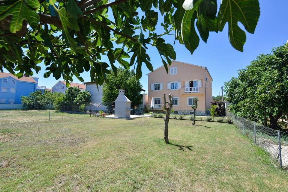 Sreca Apartment Near Beach With Bbq Bibinje Exterior foto