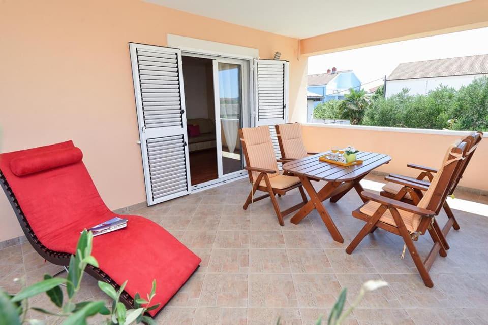 Sreca Apartment Near Beach With Bbq Bibinje Exterior foto